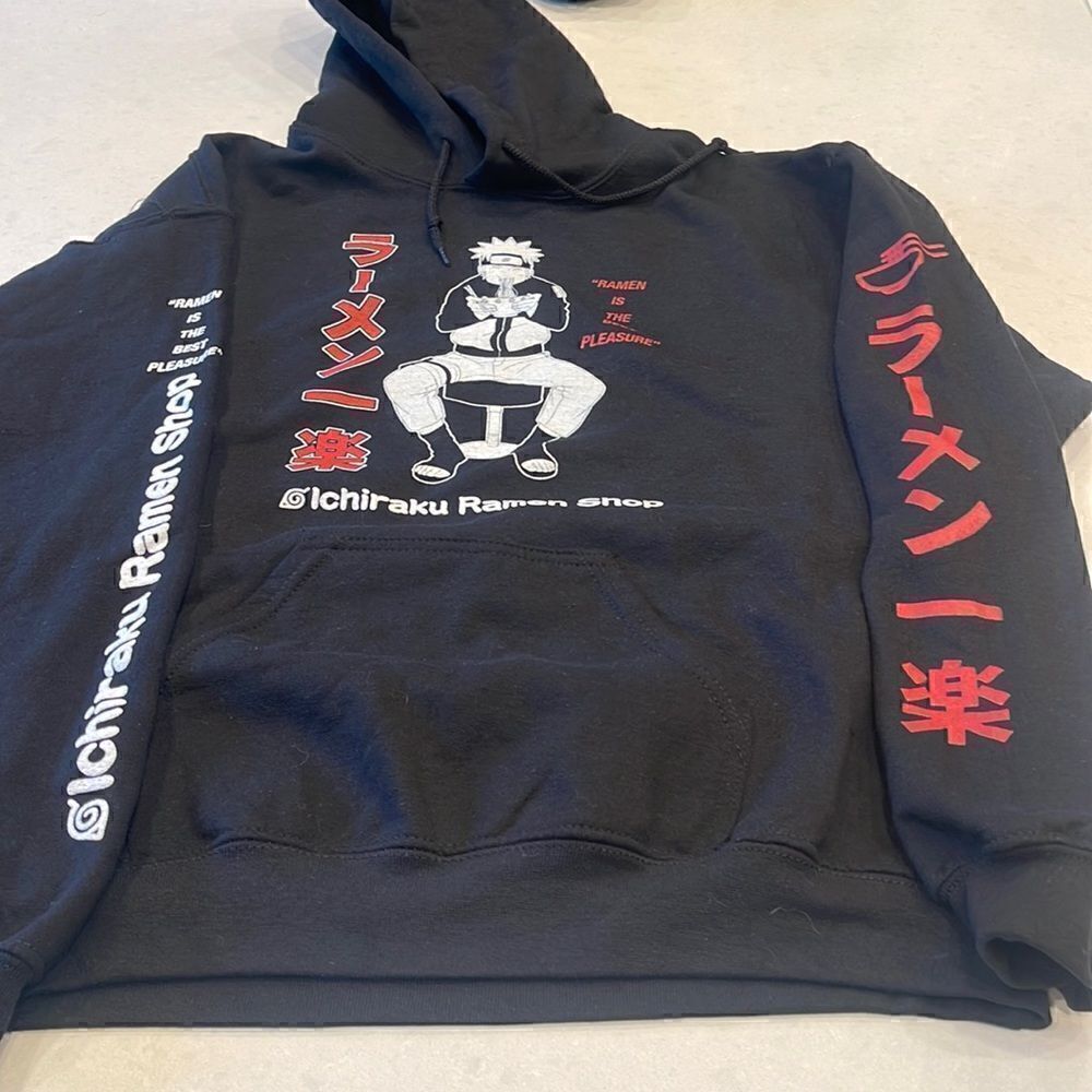 Ramen noodles lchiraku, sweatshirt adult med. new without tags. Great gift.